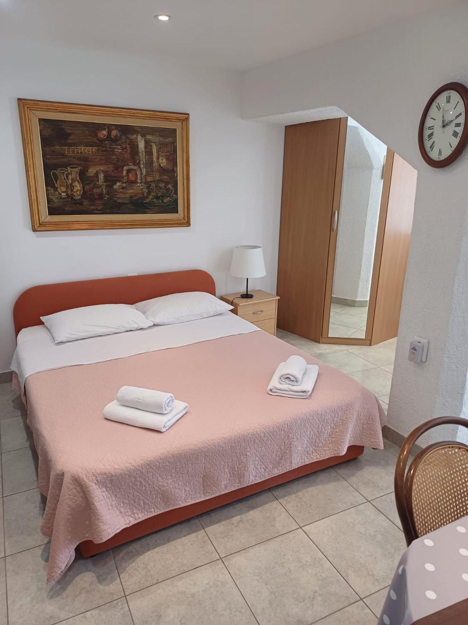 Apartment Bauk Draga Bascanska Exterior photo